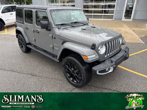 Used 2021 Jeep Wrangler Unlimited Sahara w/ Cold Weather Group AWD/4WD image 1