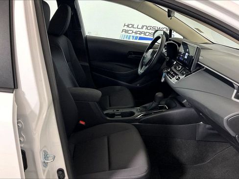 Used 2026 Toyota Corolla LE FWD image 6