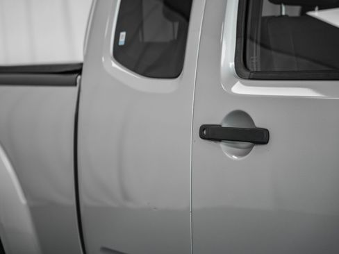 Used 2018 Nissan Frontier S image 14