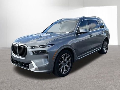 Used 2025 BMW X7 xDrive40i AWD/4WD image 1