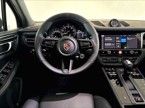 New 2026 Porsche Macan AWD/4WD image 13