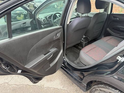 Used 2018 Chevrolet Sonic LT FWD image 12
