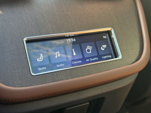 New 2026 Lincoln Navigator Reserve image 23