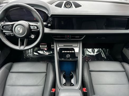 Used 2025 Porsche Macan Turbo Electric w/ Premium Package image 6