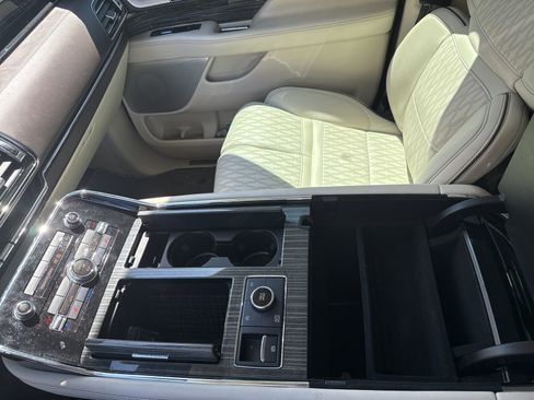 Used 2022 Lincoln Navigator L Black Label image 27