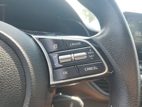 Used 2021 Kia Forte LXS FWD image 22