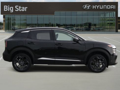 Used 2025 Nissan Kicks SR FWD image 5