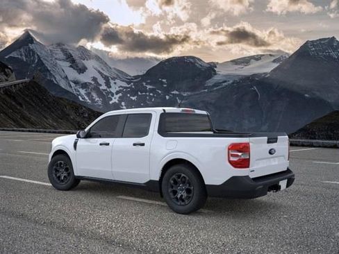 New 2025 Ford Maverick XLT w/ XLT Luxury Package FWD image 4