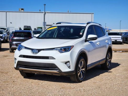 Used 2016 Toyota RAV4 XLE image 4