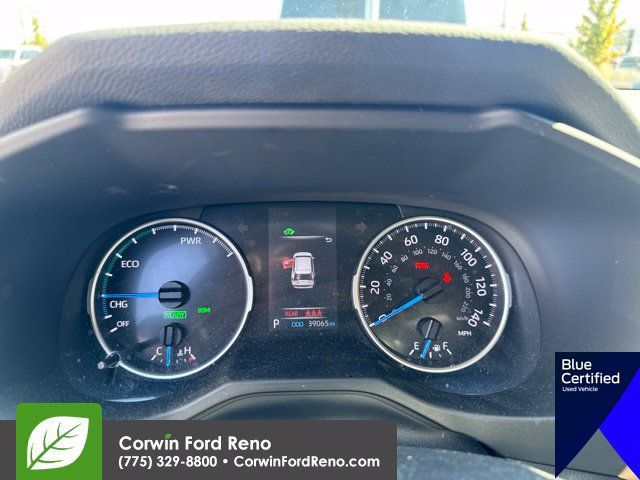 Used 2021 Toyota RAV4 XLE w/ Convenience Package AWD/4WD image 17