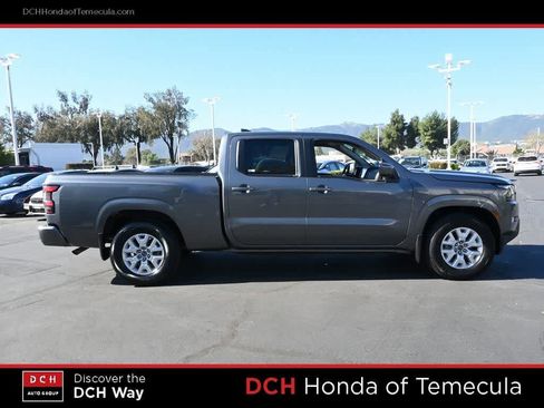 Used 2023 Nissan Frontier SV RWD image 5