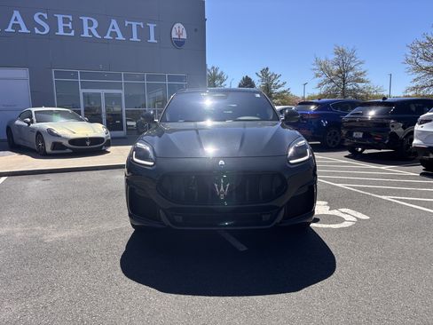 Used 2024 Maserati Grecale Trofeo AWD/4WD image 3
