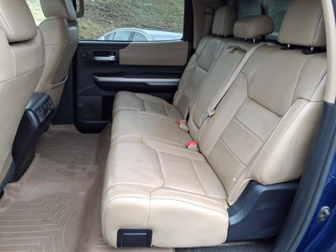 Used 2015 Toyota Tundra Limited w/ Limited Premium Package image 9