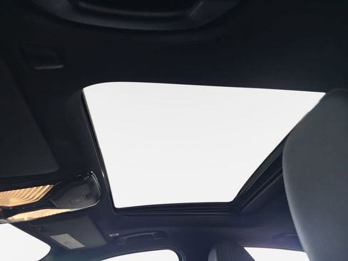 Used 2023 BMW 330i Sedan w/ Driving Assistance Package image 28