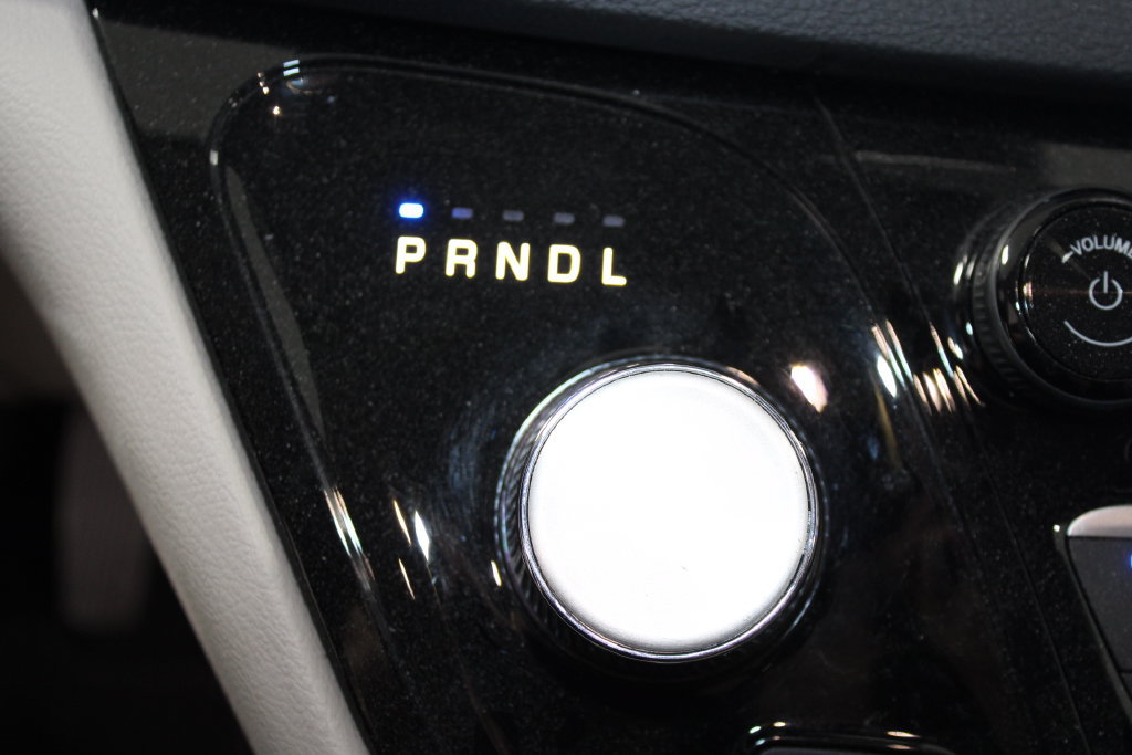 Used 2024 Chrysler Pacifica Touring-L FWD image 36