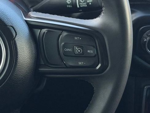 Used 2023 Jeep Gladiator Sport AWD/4WD image 14