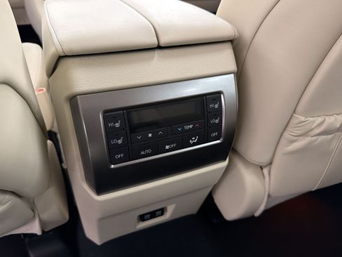 Certified 2023 Lexus GX 460 Premium AWD/4WD image 39