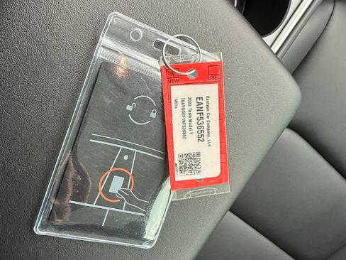 Used 2022 Tesla Model Y Performance image 38