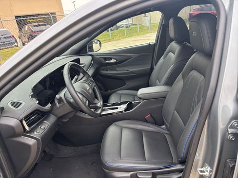 Used 2025 Buick Envista Sport Touring image 24