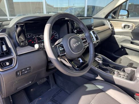 Used 2022 Kia Sorento EX image 35