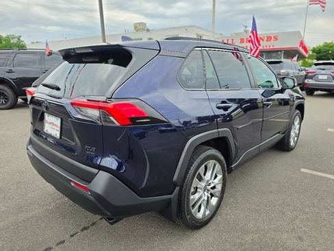 Used 2023 Toyota RAV4 XLE Premium AWD/4WD image 7