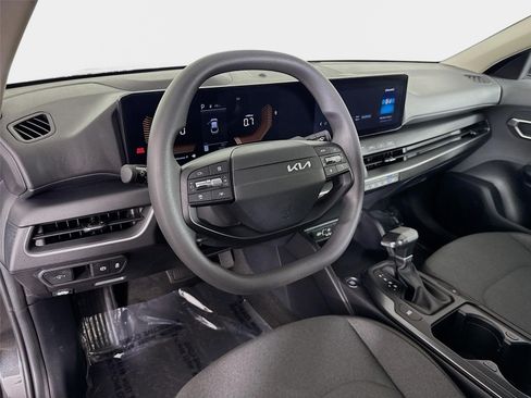Certified 2025 Kia K4 FWD image 9