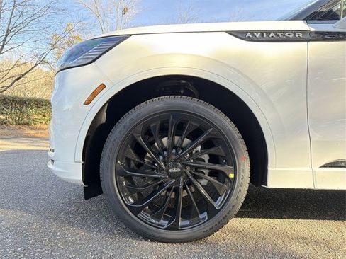 New 2026 Lincoln Aviator Reserve image 10