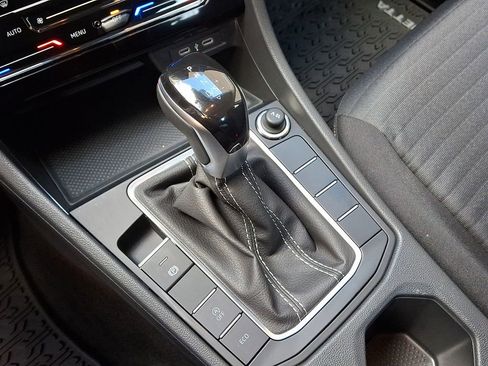 Used 2025 Volkswagen Jetta S FWD image 13