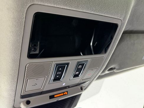 Used 2023 Jaguar F-PACE S image 30