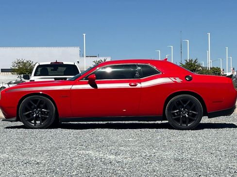 Used 2021 Dodge Challenger R/T w/ Driver Convenience Group RWD image 6