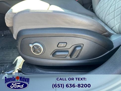 Used 2022 Audi S4 Premium Plus w/ Premium Plus Package AWD/4WD image 31