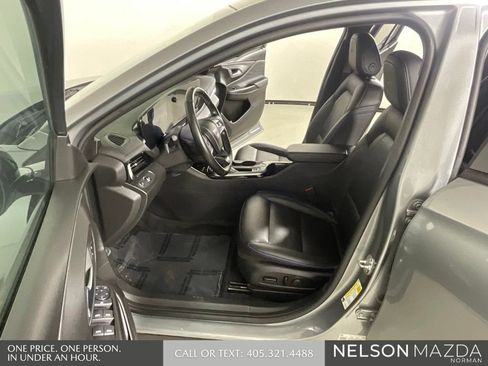 Used 2024 Buick Envista Sport Touring w/ Convenience I Package FWD image 11