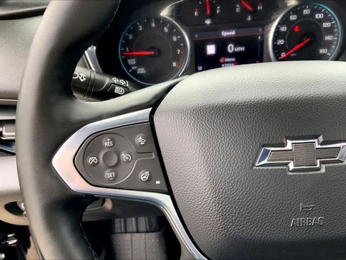 Used 2023 Chevrolet Traverse RS FWD image 20