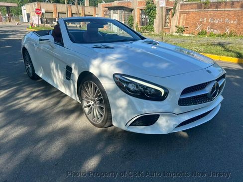 Used 2018 Mercedes-Benz SL 550 image 6