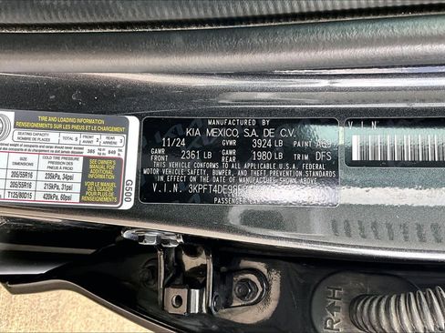 Used 2025 Kia K4 LXS image 34