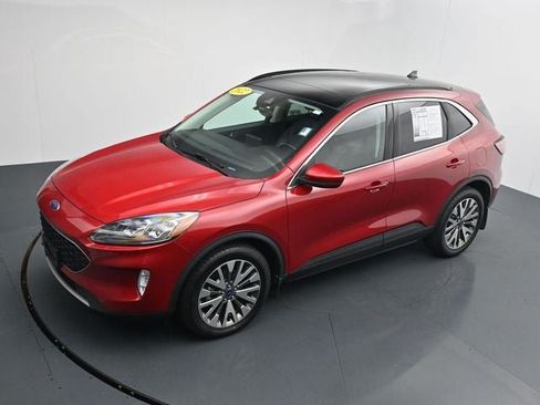 Certified 2022 Ford Escape Titanium w/ Class II Trailer Tow Package AWD/4WD image 23