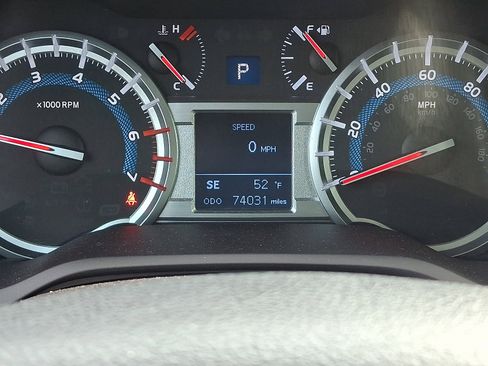 Used 2016 Toyota 4Runner SR5 image 20