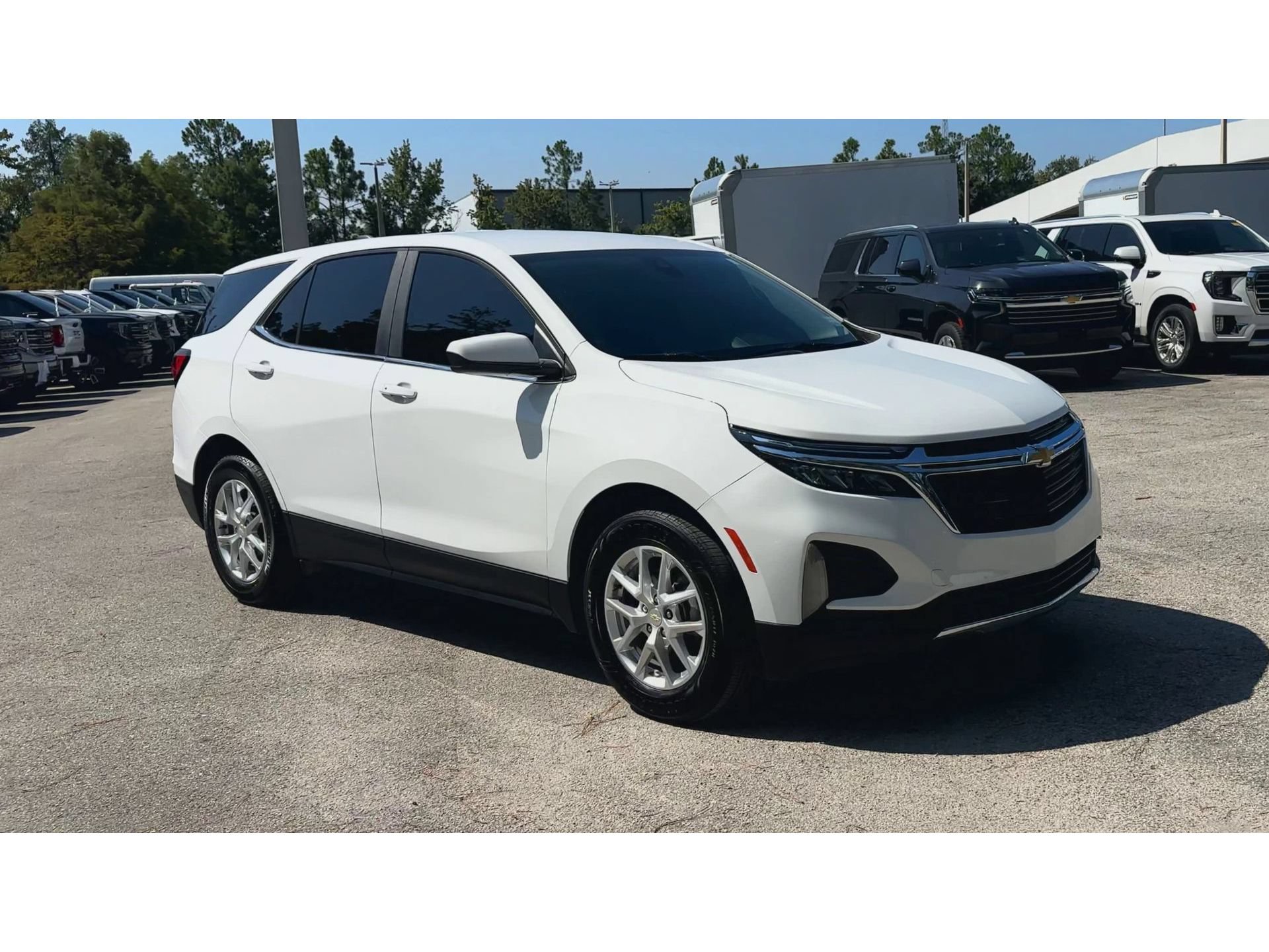 Certified 2023 Chevrolet Equinox LT FWD image 2