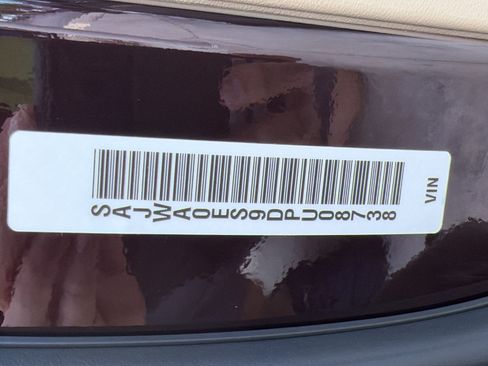 Used 2013 Jaguar XF RWD image 22