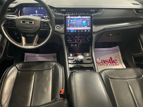 Used 2023 Jeep Grand Cherokee L Overland image 27