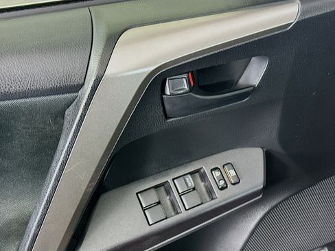 Used 2018 Toyota RAV4 LE w/ All Weather Liner Package image 15