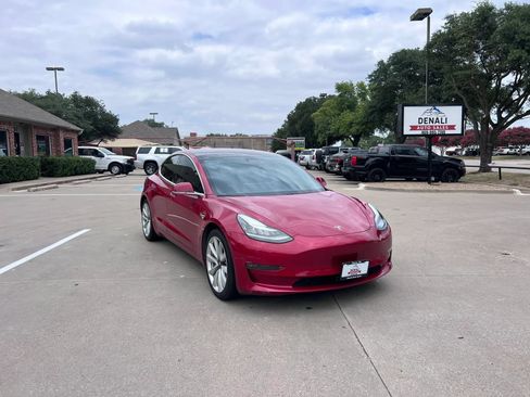 Used 2018 Tesla Model 3 Mid Range RWD image 1