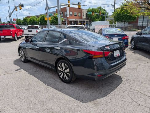 Used 2022 Nissan Altima 2.5 SV FWD image 8
