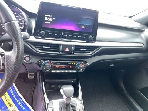 Used 2023 Kia Forte GT-Line w/ GT-Line Premium Package image 12