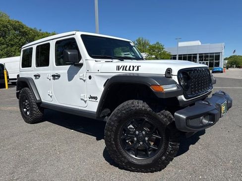 Used 2025 Jeep Wrangler Unlimited Sport AWD/4WD image 1