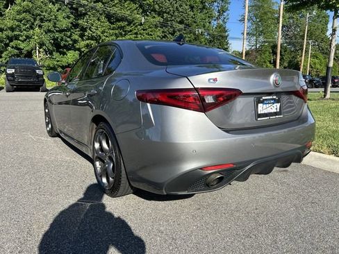 Used 2018 Alfa Romeo Giulia Ti Sport w/ Quick Order Package 22S Sport AWD/4WD image 6