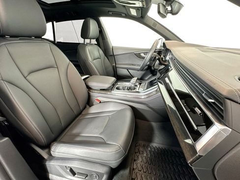 Used 2024 Audi Q8 Premium Plus w/ Premium Plus Package image 26