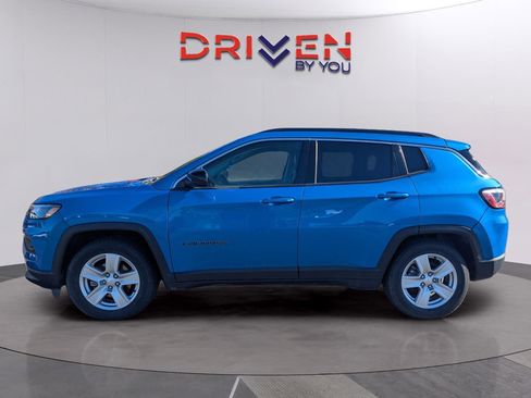 Used 2022 Jeep Compass Latitude w/ Convenience Group image 2