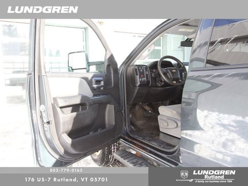 Used 2018 Chevrolet Silverado 2500 W/T w/ WT Convenience Package AWD/4WD image 12