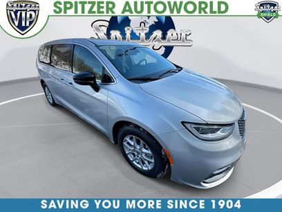 Used 2024 Chrysler Pacifica Touring-L